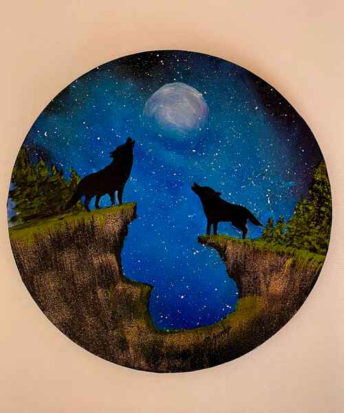 Howling Wolves